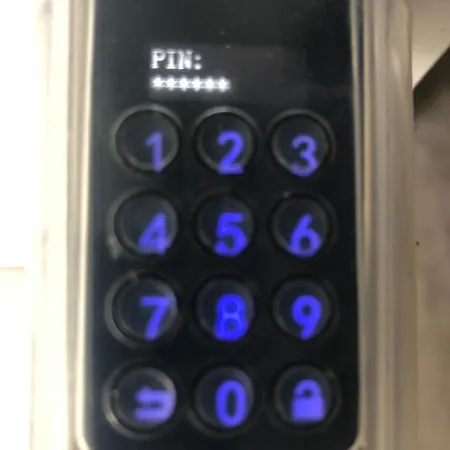 R24/7, 4050 Traun Apartment *